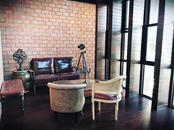 the local ari hostel