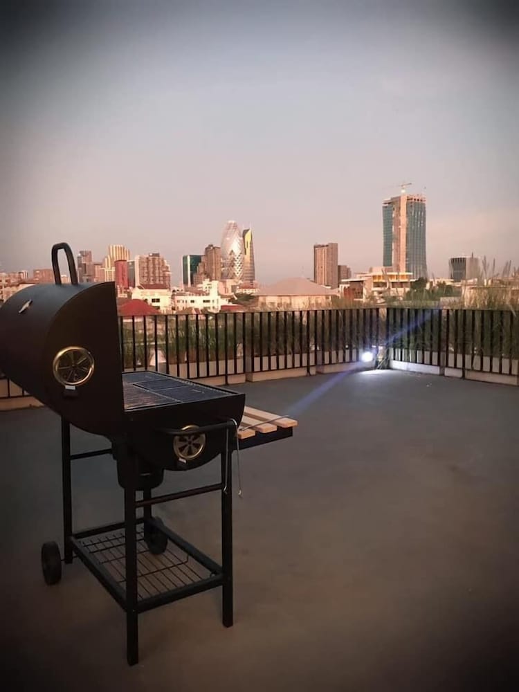 the local ari hostel