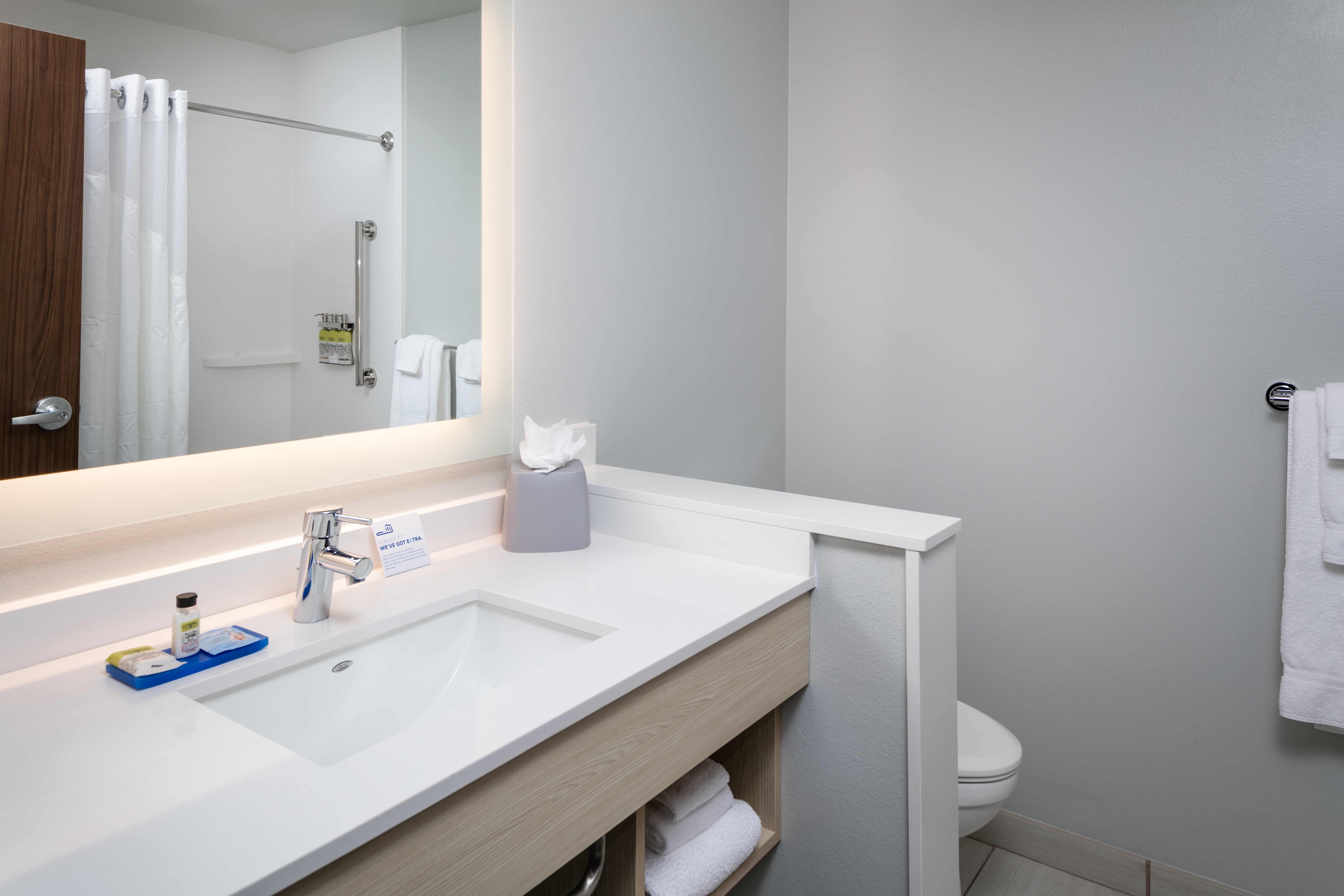 holiday inn express and suites bend south an ihg hotel