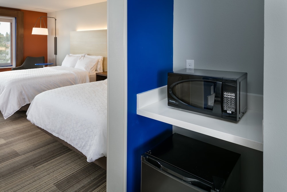 holiday inn express and suites bend south an ihg hotel