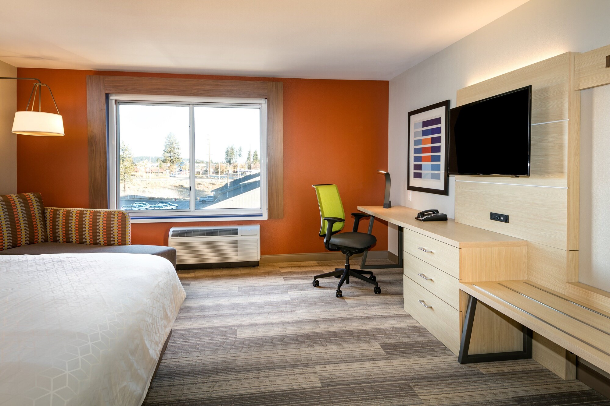 holiday inn express and suites bend south an ihg hotel