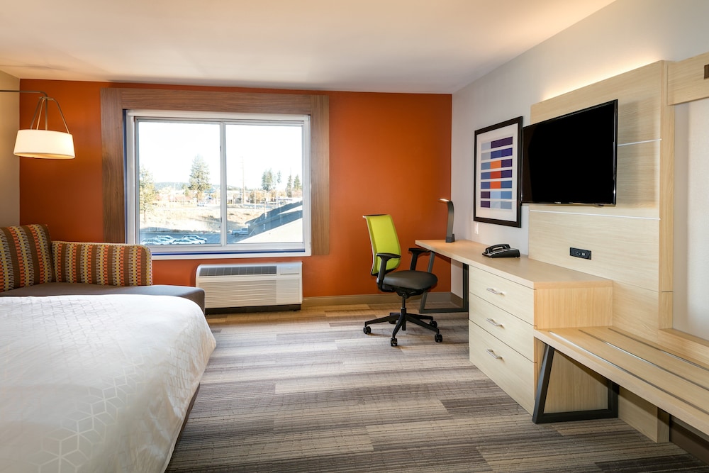 holiday inn express and suites bend south an ihg hotel