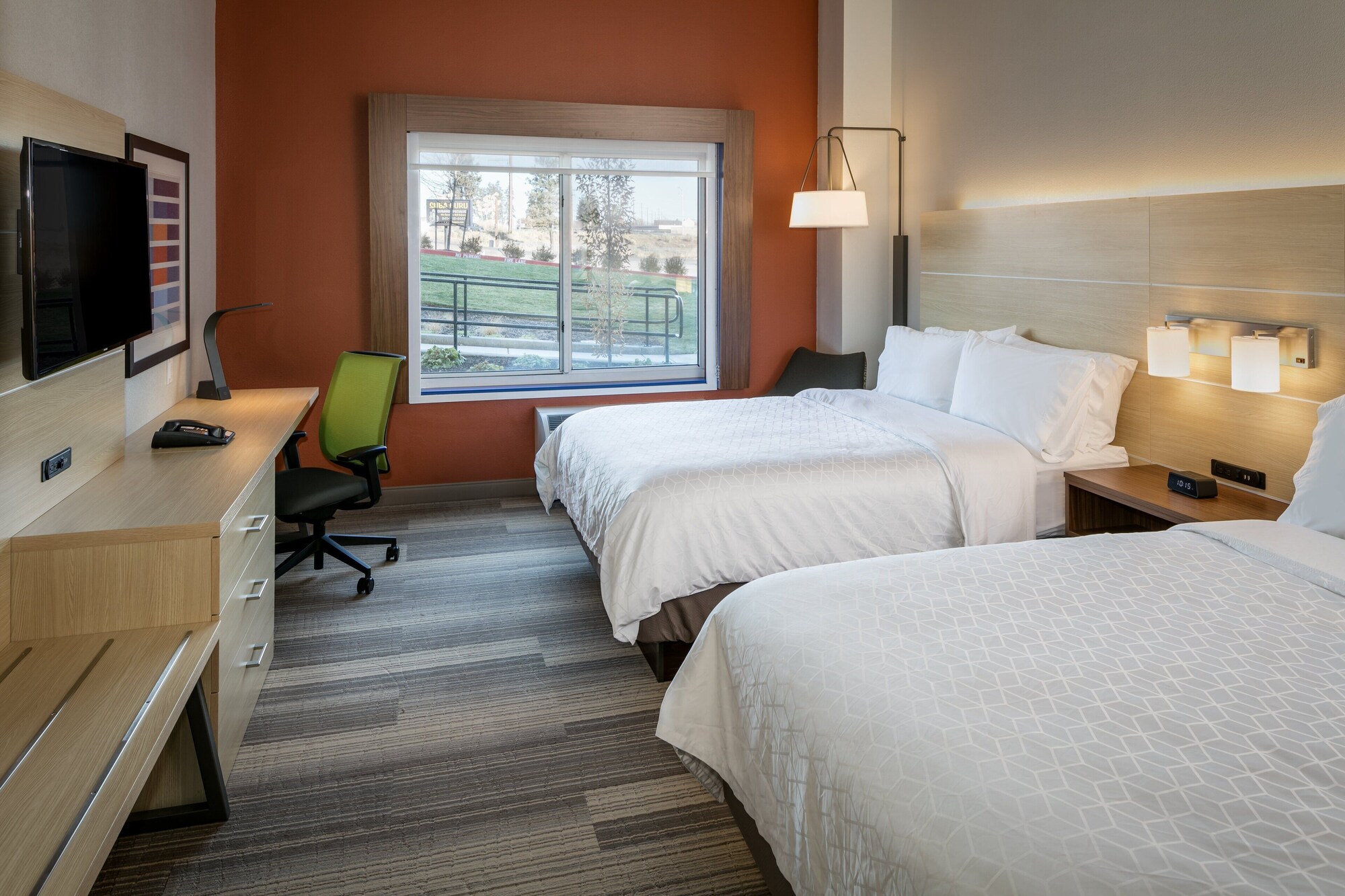 holiday inn express and suites bend south an ihg hotel