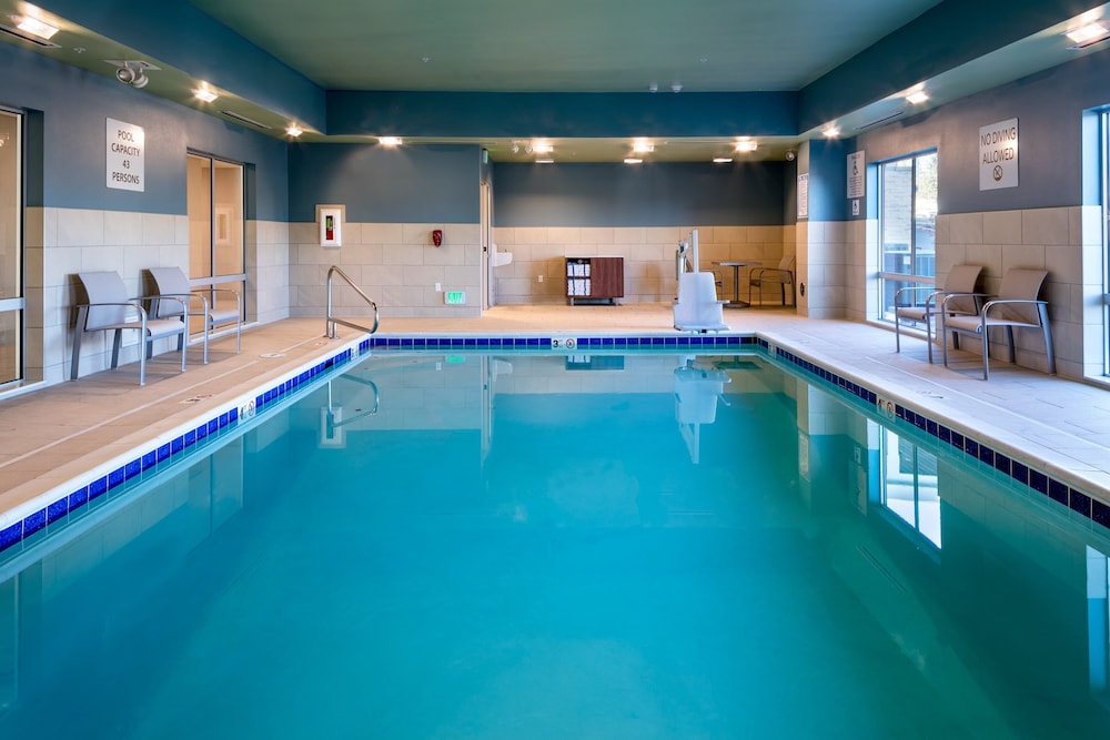 holiday inn express and suites bend south an ihg hotel