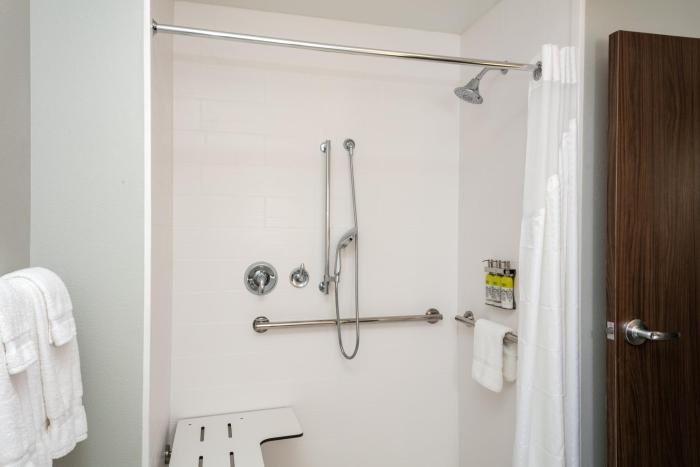 holiday inn express and suites bend south an ihg hotel