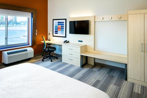 holiday inn express and suites bend south an ihg hotel