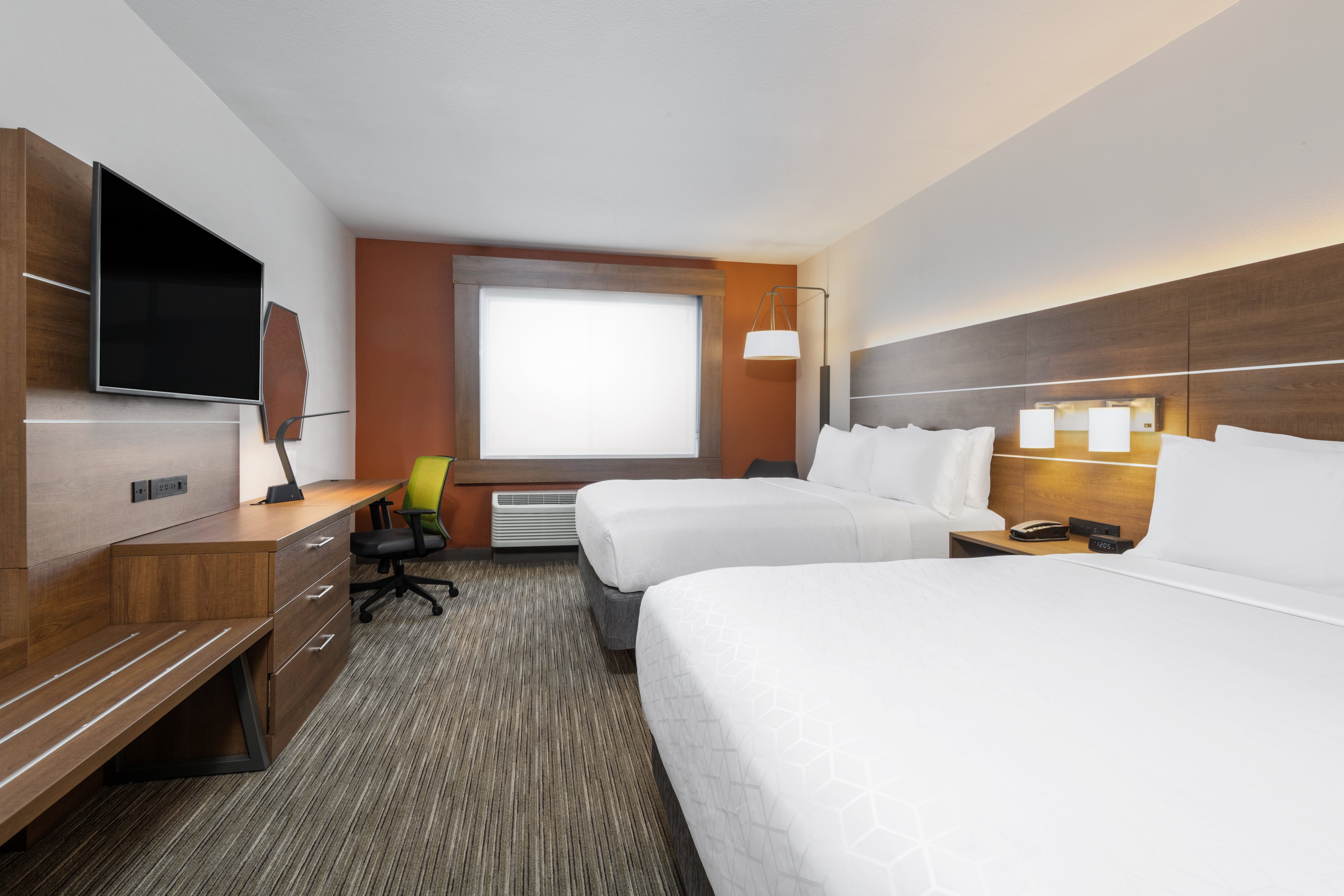 holiday inn express and suites colorado springs i 25