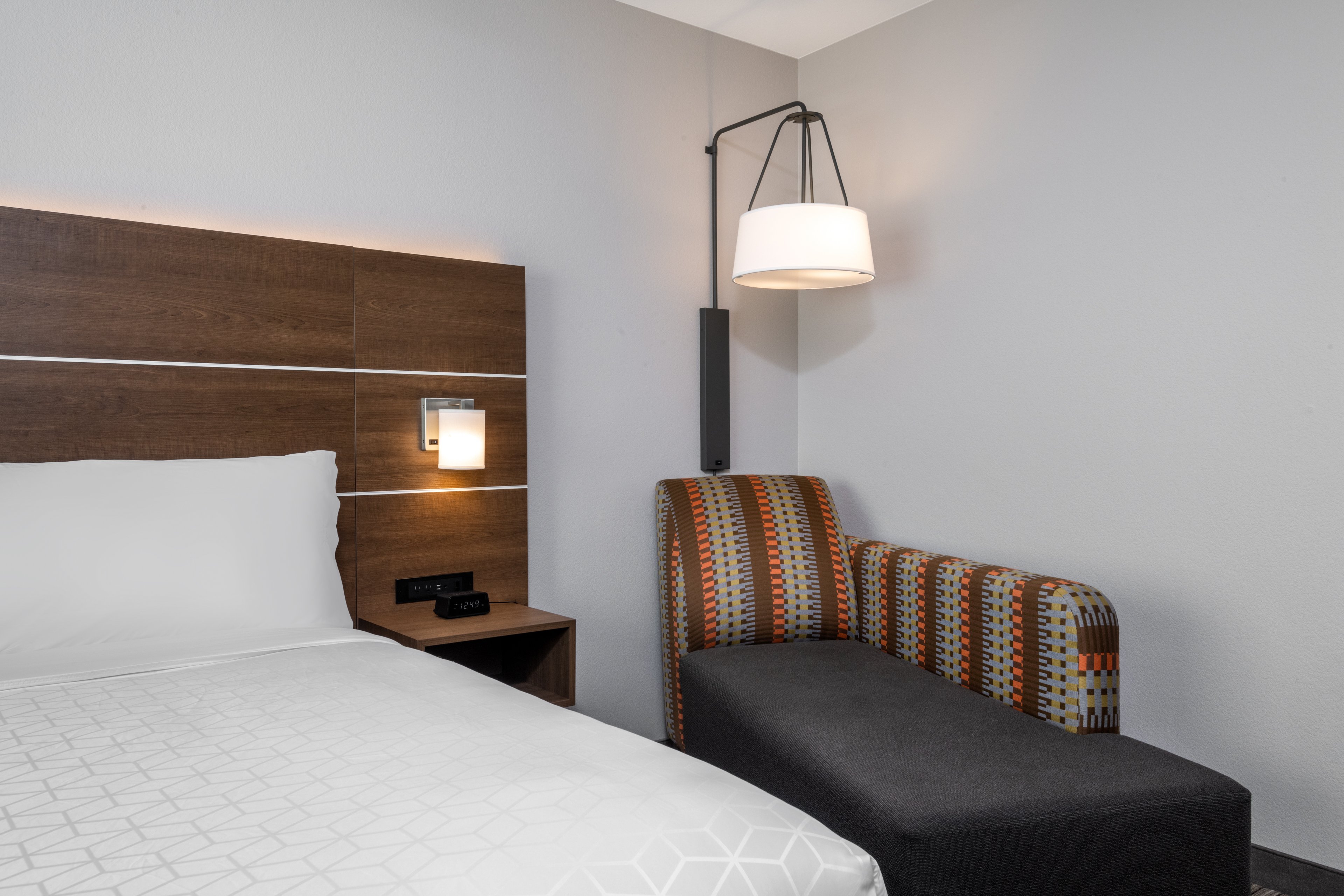 holiday inn express and suites colorado springs i 25