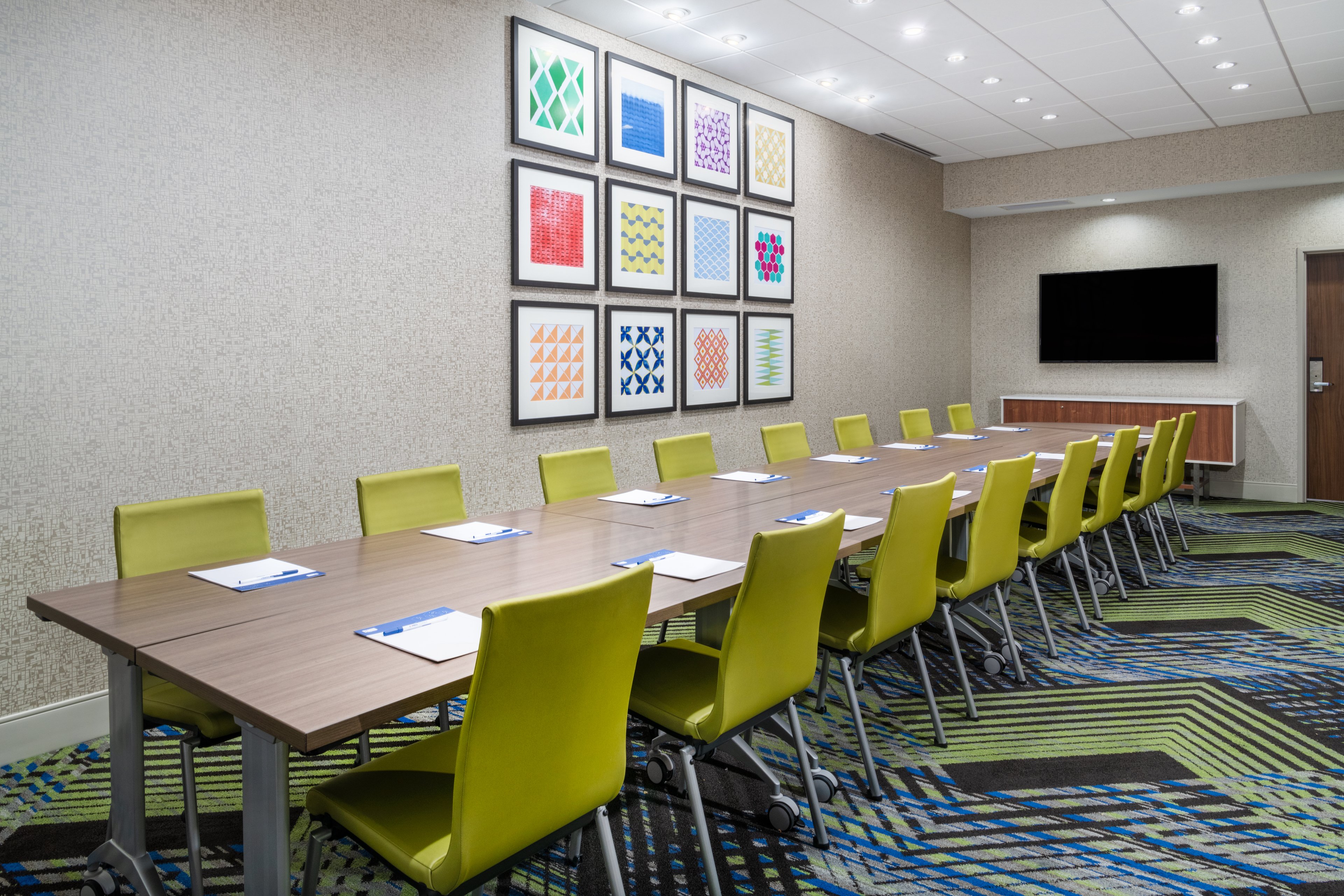 holiday inn express and suites colorado springs i 25