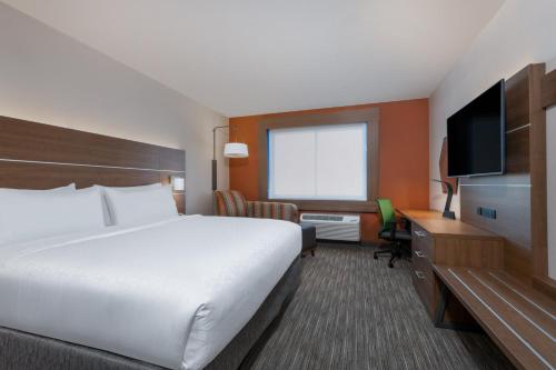 holiday inn express and suites colorado springs i 25