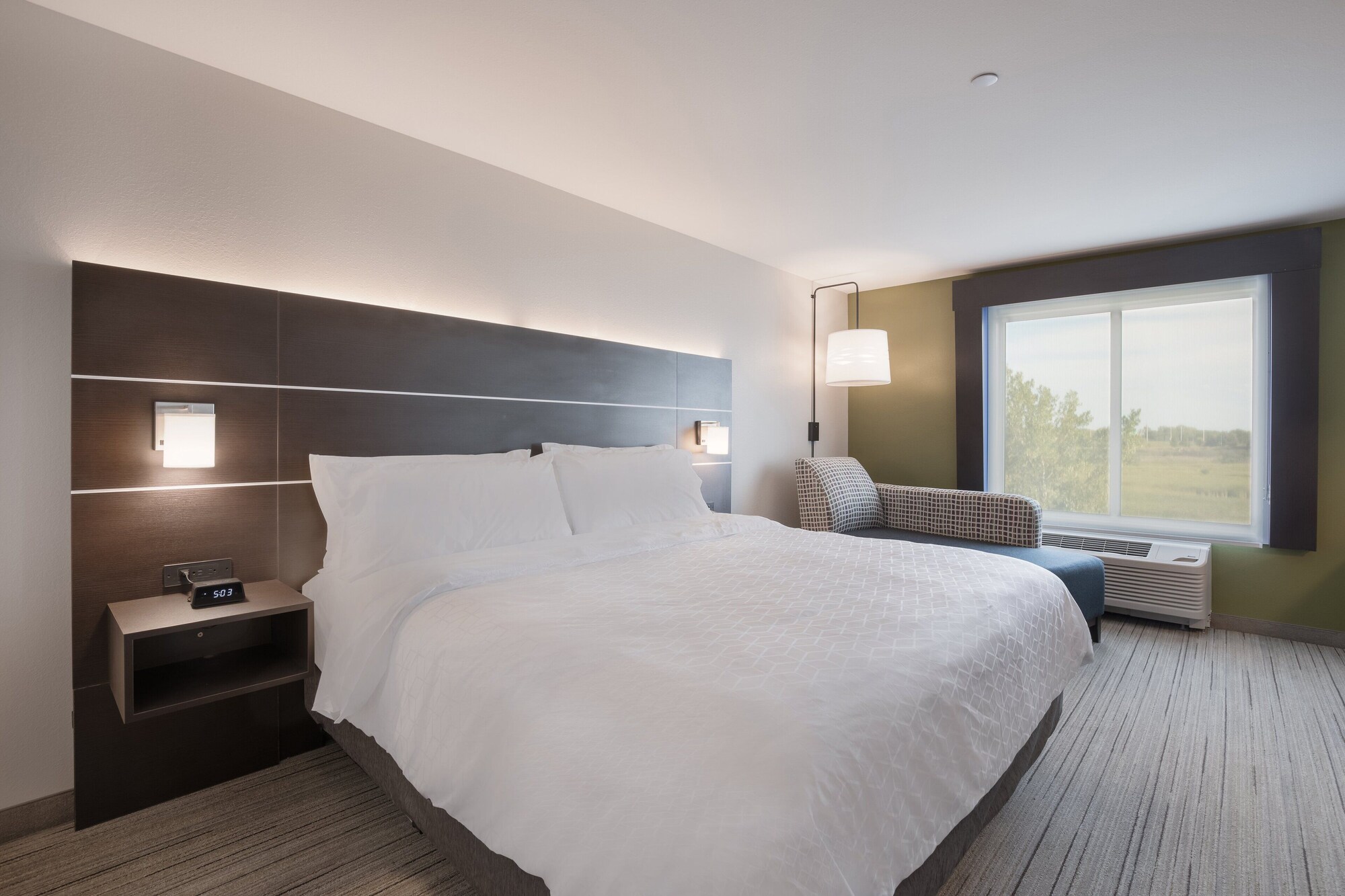 holiday inn express and suites hoffman estates