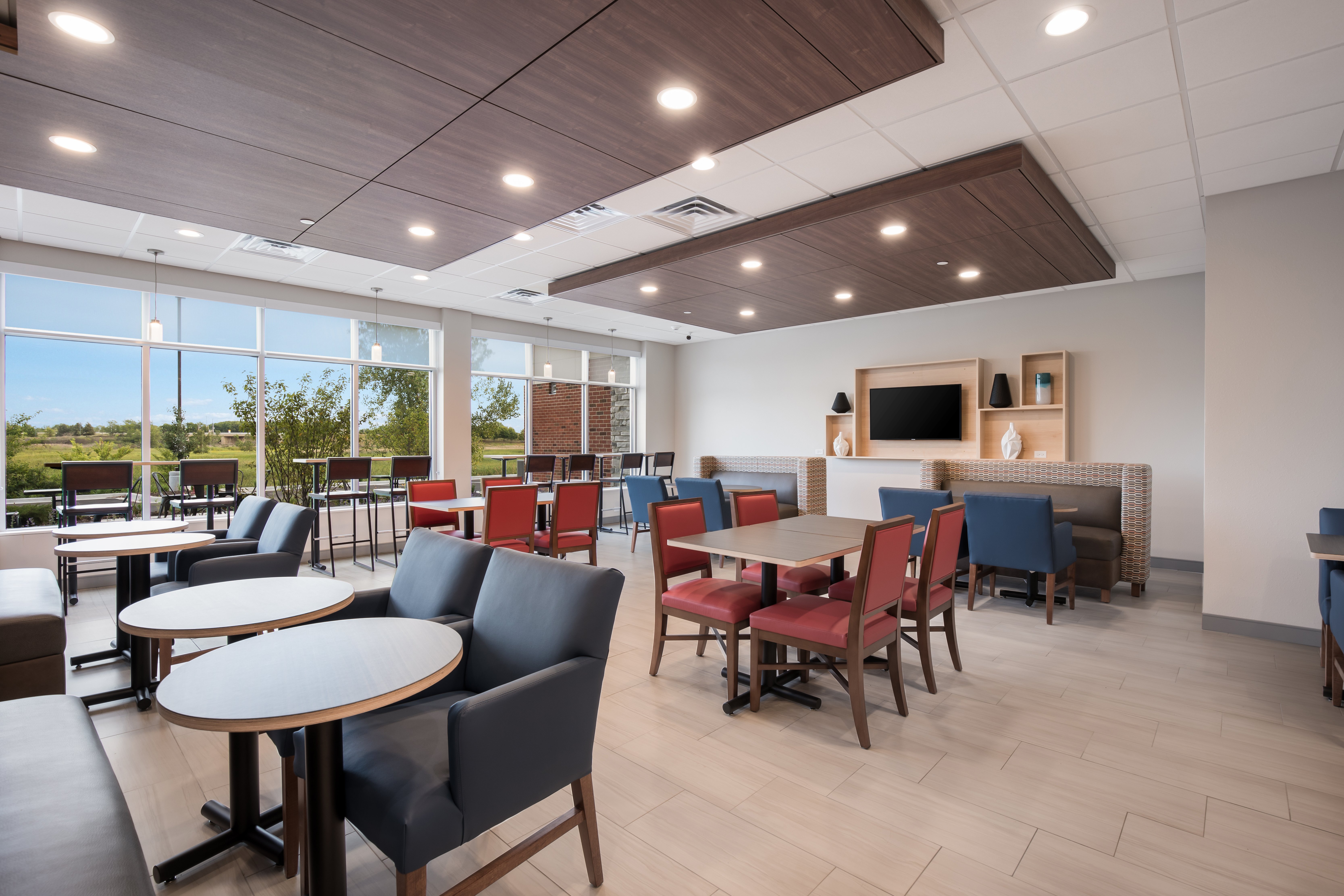 holiday inn express and suites hoffman estates