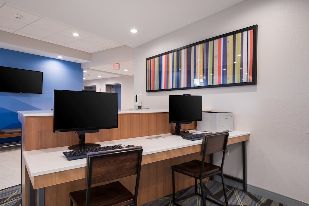 holiday inn express and suites hoffman estates
