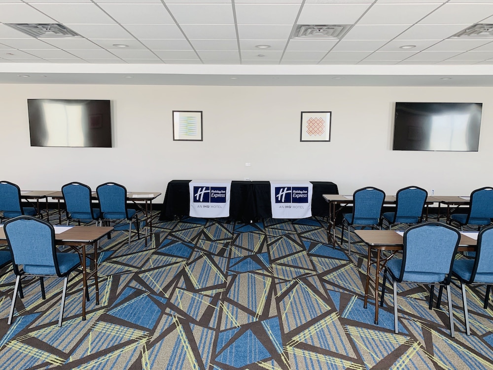 holiday inn express and suites hoffman estates
