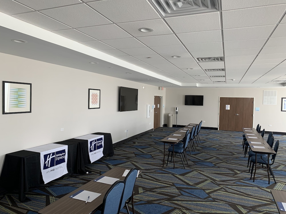holiday inn express and suites hoffman estates