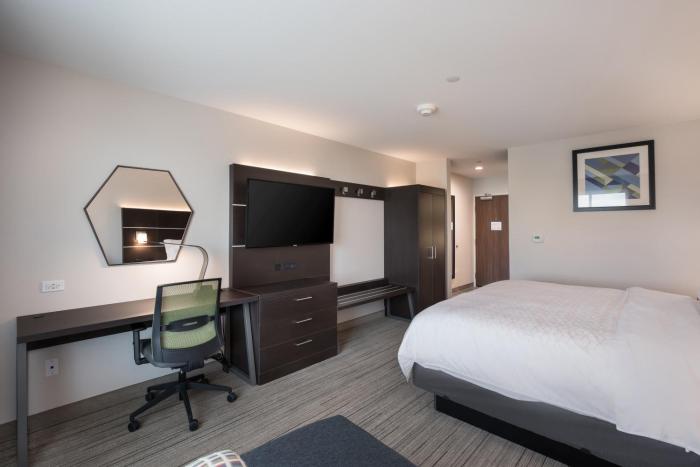 holiday inn express and suites hoffman estates