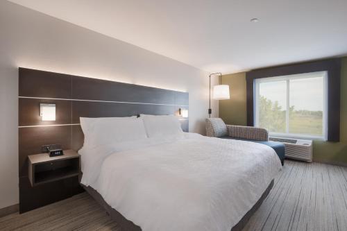 holiday inn express and suites hoffman estates
