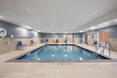 holiday inn express and suites hoffman estates