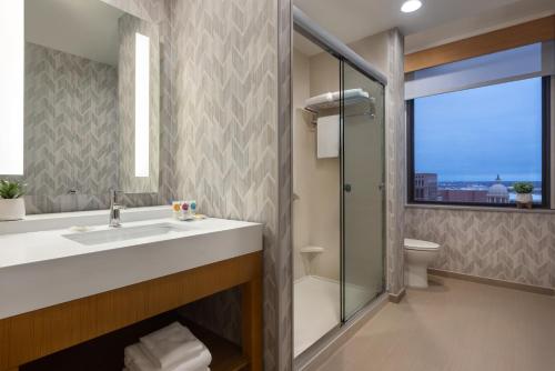 hyatt place houston downtown