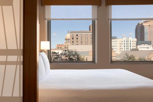 hyatt place houston downtown