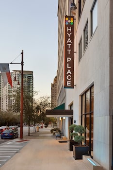 hyatt place houston downtown