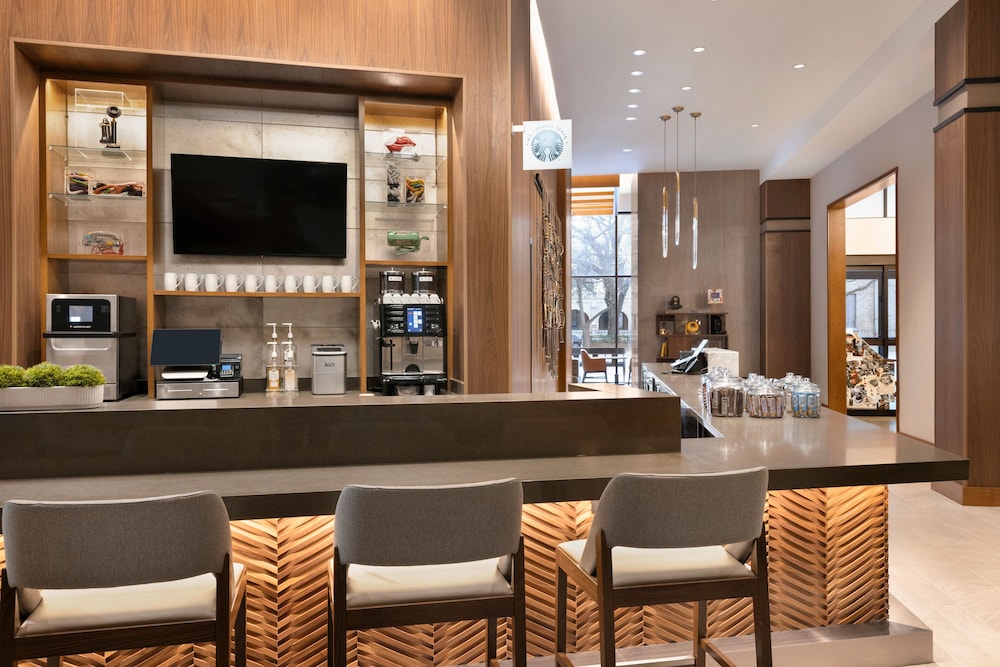 hyatt place houston downtown