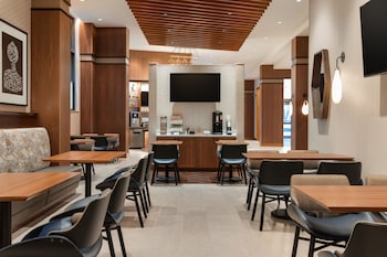 hyatt place houston downtown