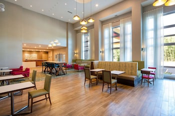 hampton inn and suites by hilton edmonton st albert