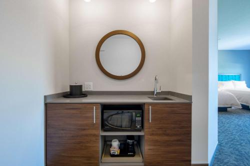 hampton inn and suites by hilton edmonton st albert