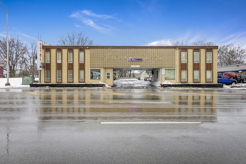 hotel peoria il i 74