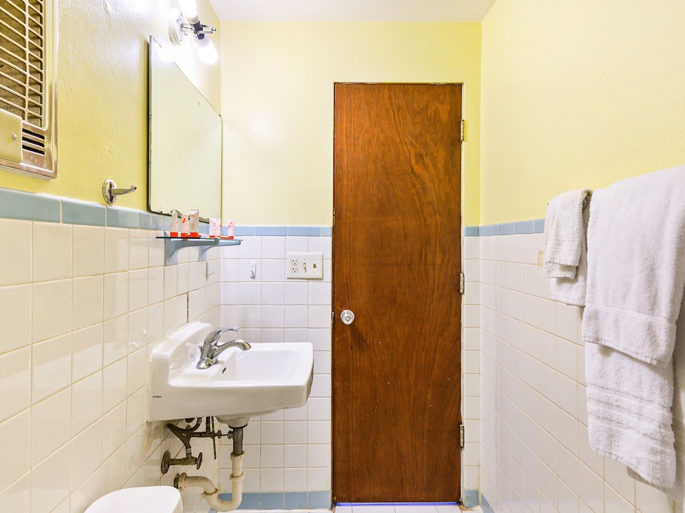 hotel peoria il i 74