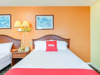 hotel peoria il i 74