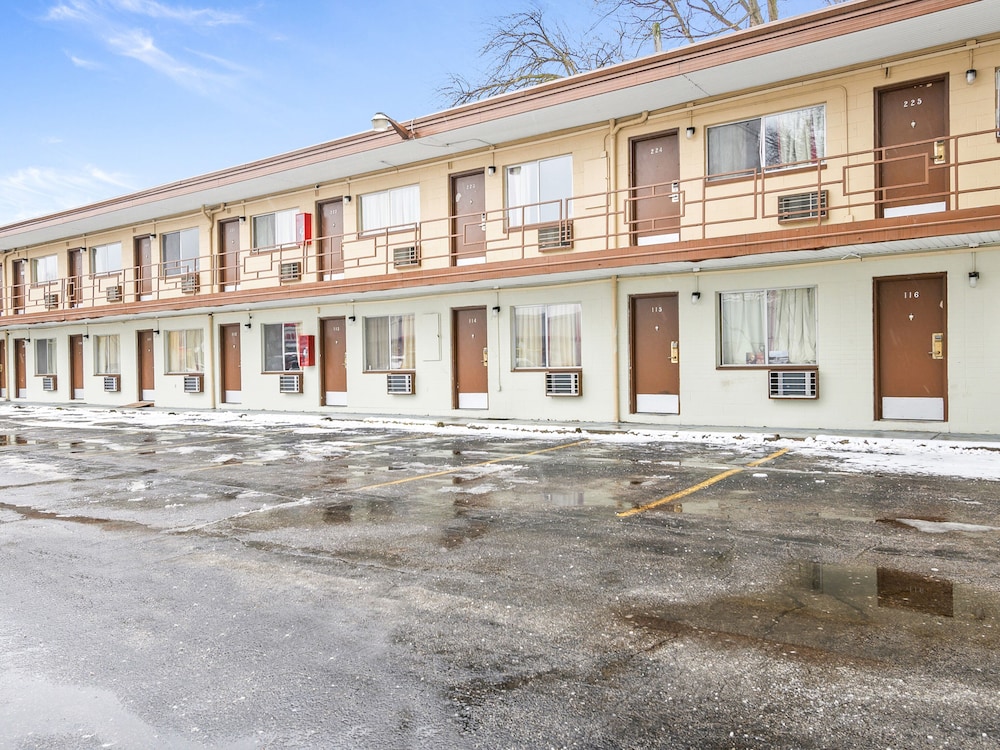 hotel peoria il i 74