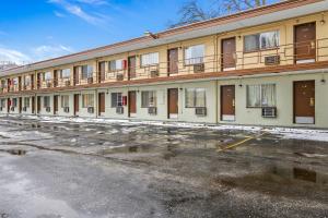 hotel peoria il i 74