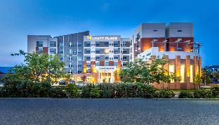 hyatt place kelowna