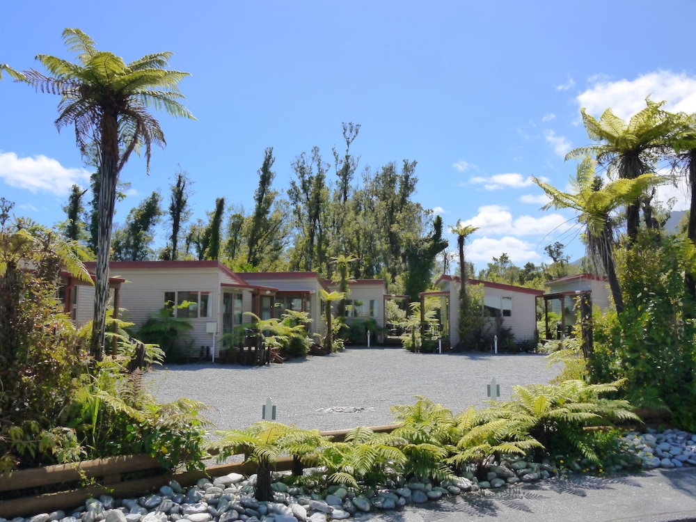10 cottages