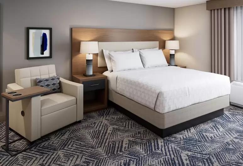 candlewood suites panama city beach pier