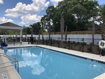 candlewood suites panama city beach pier