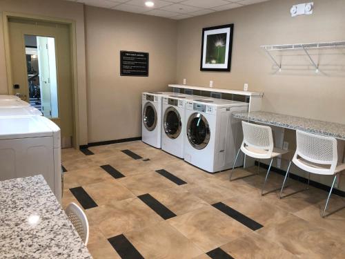 candlewood suites panama city beach pier