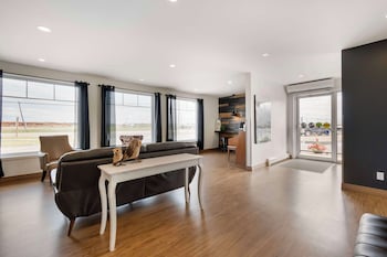 villa inn and suites surestay collection by best western