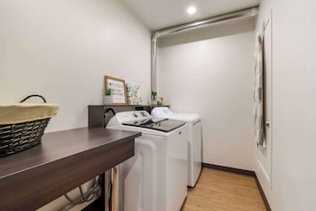 villa inn and suites surestay collection by best western