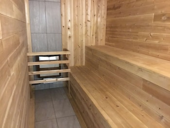 villa inn and suites surestay collection by best western