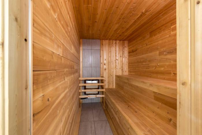 villa inn and suites surestay collection by best western