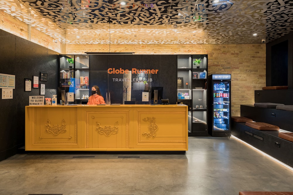 globe runner hotel and hostel