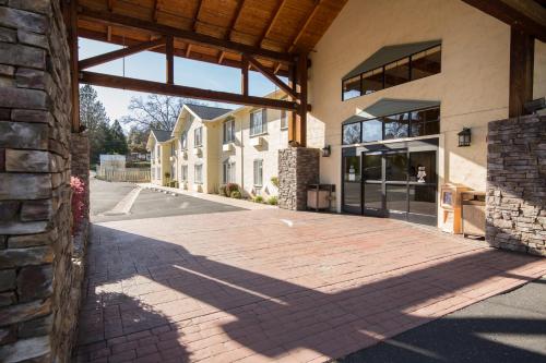 Murphys Suites,California>>Angels Camp,2 star
