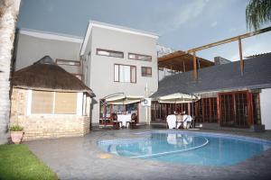 Travetel Or Tambo Airport Hotel,Daveyton>>Brakpan,3.5 star
