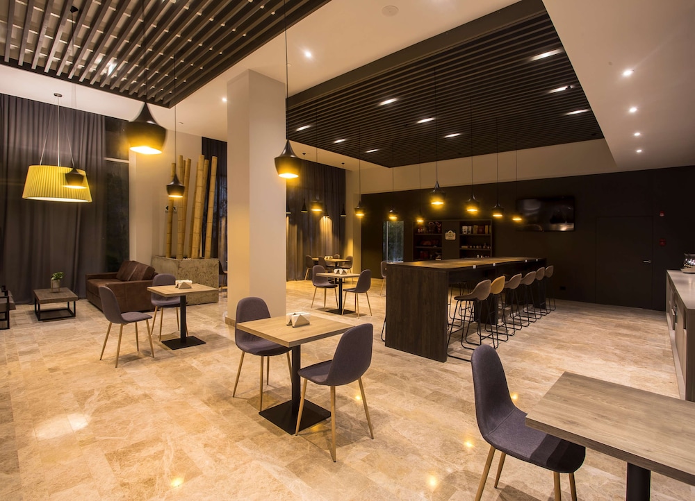 hampton by hilton david