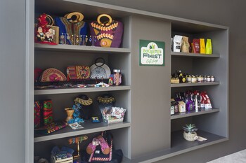 hampton by hilton david