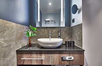 nyx hotel warsaw by leonardo hotels