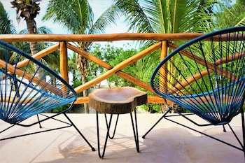 la puerta azul beachfront adults only